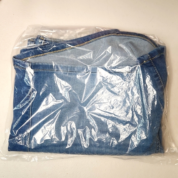 ❤️NWT VINTAGE TORRID SHORTS - SUPER SOFT STRETCH DENIM JEGGING - PLUS SIZE - Picture 9 of 12